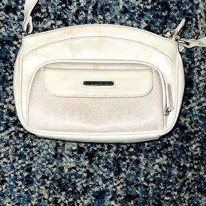 It’s really cute, it’s Y2K and I love it you can store your make u in it